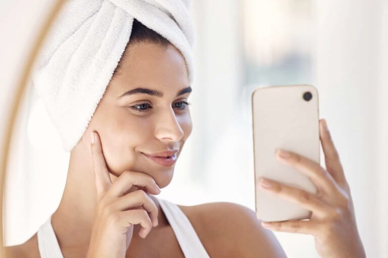 Which is better, injectable peptides or Botox?